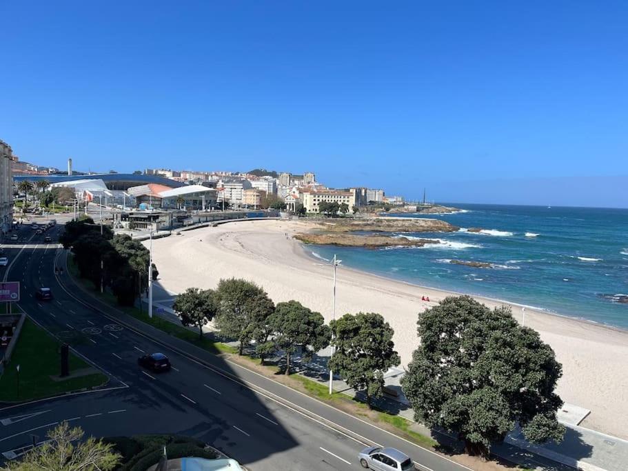 Primera Linea De Playa De Riazor A Coruña Buitenkant foto