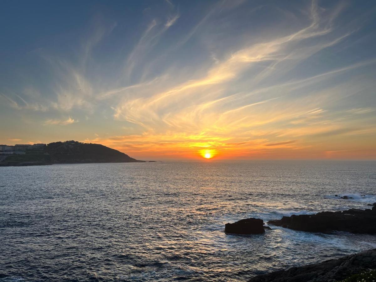 Primera Linea De Playa De Riazor A Coruña Buitenkant foto